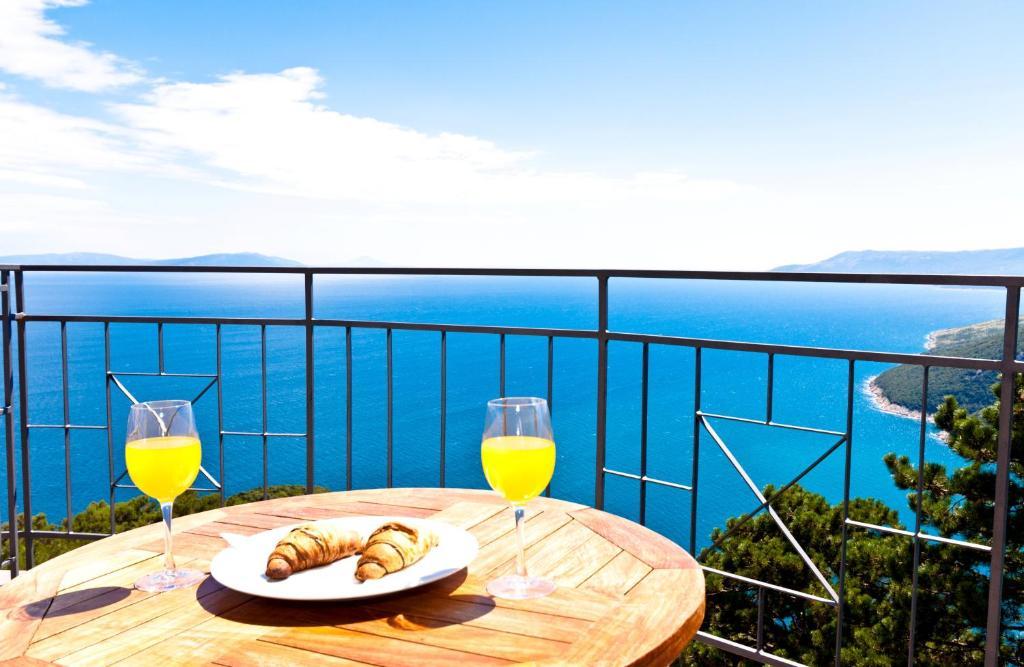Hotel Flanona Plomin Bagian luar foto