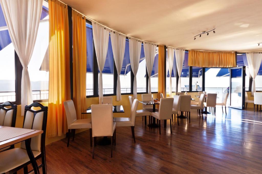 Hotel Flanona Plomin Bagian luar foto